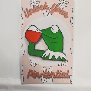 Having tea pin